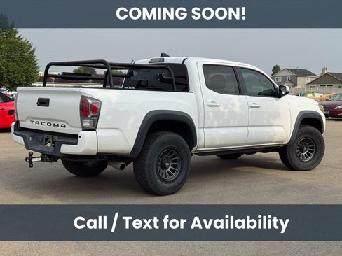 Used 2020 Toyota Tacoma TRD Off-Road w/ Technology Package AWD/4WD image 6