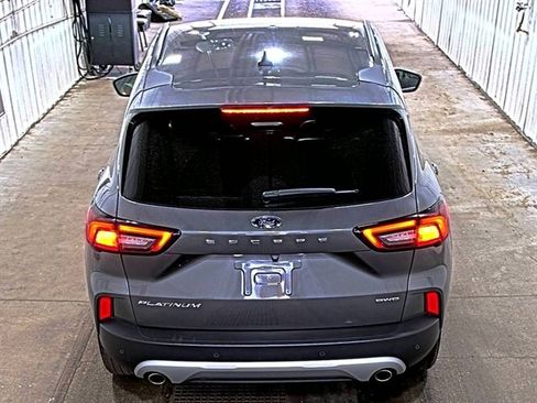 Used 2024 Ford Escape Platinum image 9