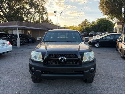 Used 2011 Toyota Tacoma 4x4 Access Cab image 2