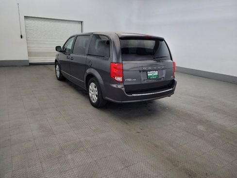 Used 2018 Dodge Grand Caravan SE FWD image 5