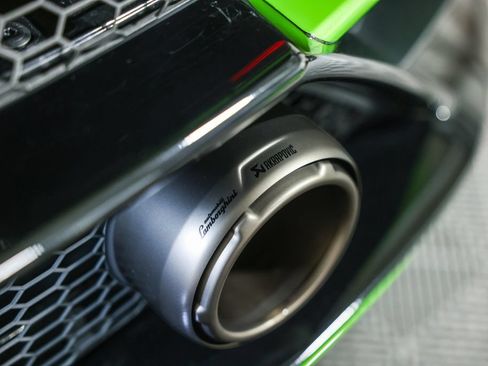 Used 2021 Lamborghini Huracan EVO RWD image 10