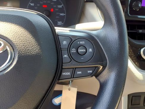 Used 2023 Toyota Corolla Cross L FWD image 29