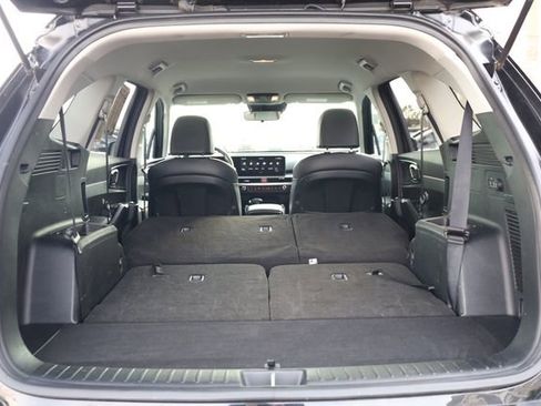 Certified 2024 Kia Sorento S image 29