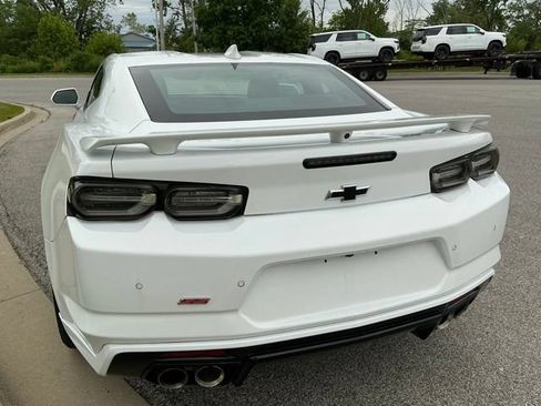 Used 2019 Chevrolet Camaro SS w/ LPO, Ground Effects Package RWD image 10