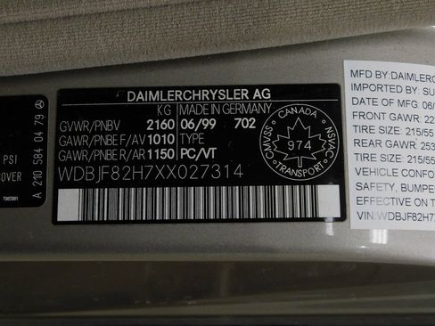 Used 1999 Mercedes-Benz E 320 4MATIC Sedan image 59