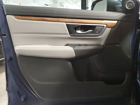 Used 2020 Honda CR-V Touring image 13