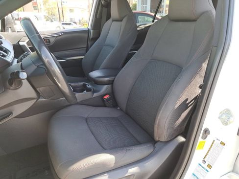 Used 2021 Toyota RAV4 SE w/ Weather & Moonroof Package AWD/4WD image 16