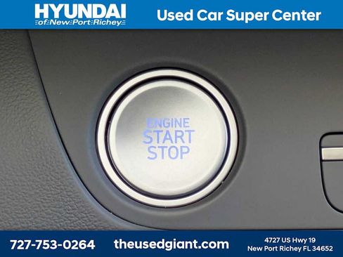 Certified 2025 Hyundai Elantra SEL FWD image 33