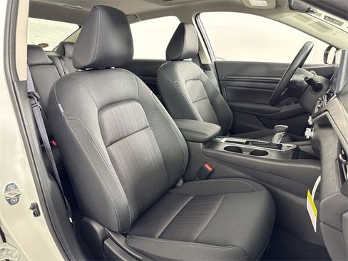 New 2025 Nissan Altima 2.5 SV image 24