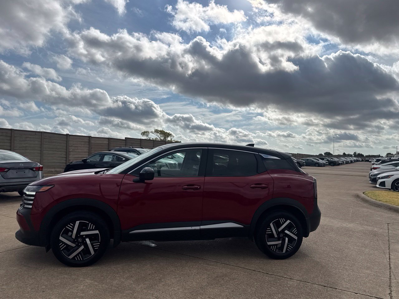 Used 2025 Nissan Kicks SV FWD image 10