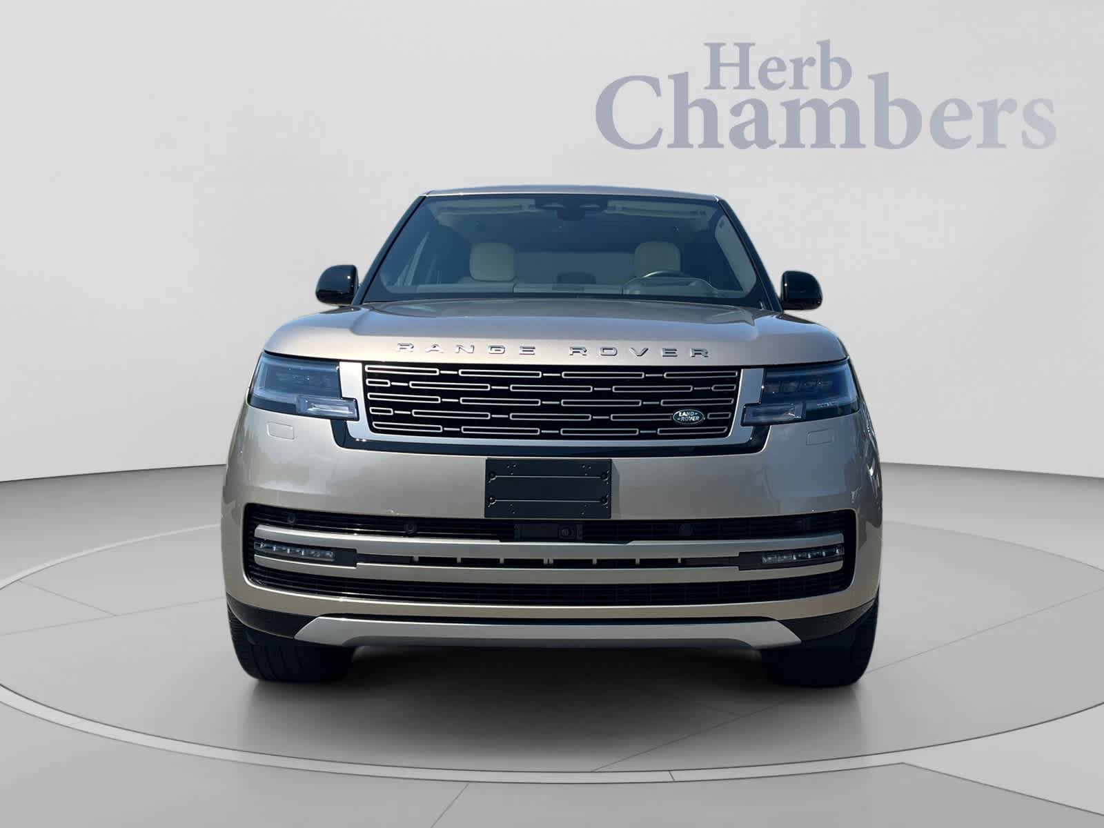 Used 2026 Land Rover Range Rover SE AWD/4WD image 2
