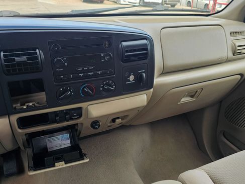 Used 2006 Ford F250 XLT RWD image 19