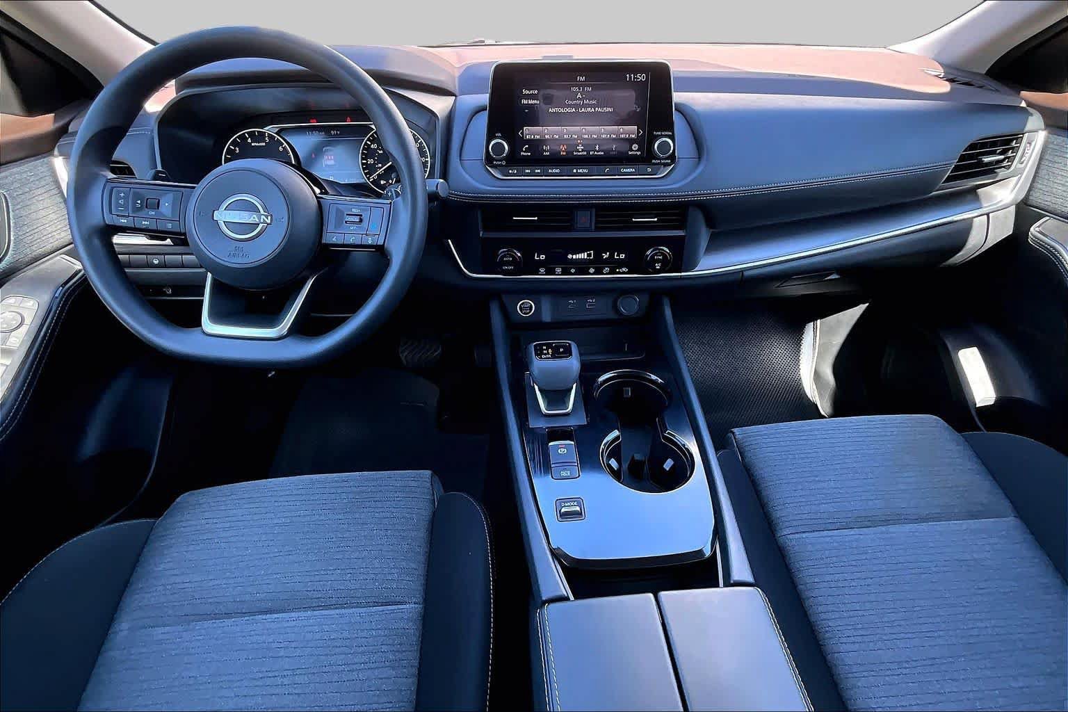 Used 2023 Nissan Rogue SV FWD image 15