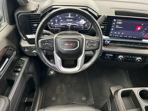 Used 2025 GMC Sierra 1500 SLT AWD/4WD image 13