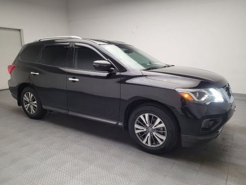 Used 2020 Nissan Pathfinder S FWD image 11