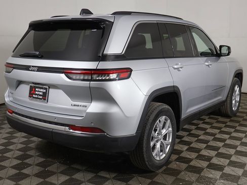 Used 2023 Jeep Grand Cherokee Limited image 12