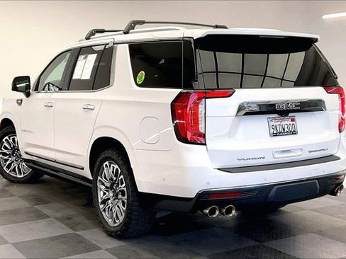 Used 2023 GMC Yukon Denali Ultimate AWD/4WD image 10