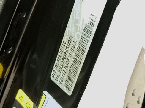 Used 2023 Jeep Wrangler Sahara w/ Safety Group image 12