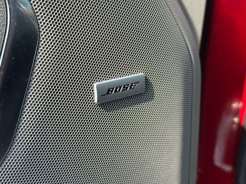 Used 2022 Chevrolet Suburban LT w/ Luxury Package image 28