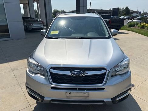 Used 2018 Subaru Forester 2.5i Limited AWD/4WD image 2