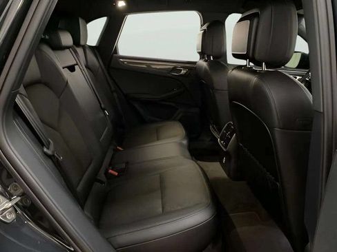 Used 2023 Porsche Macan AWD/4WD image 42