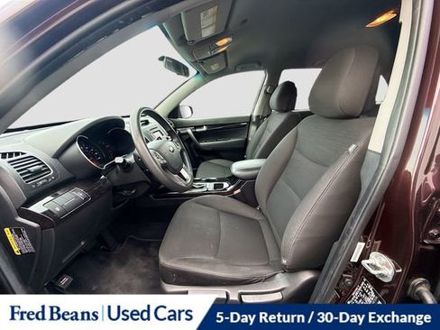 Used 2015 Kia Sorento LX image 20