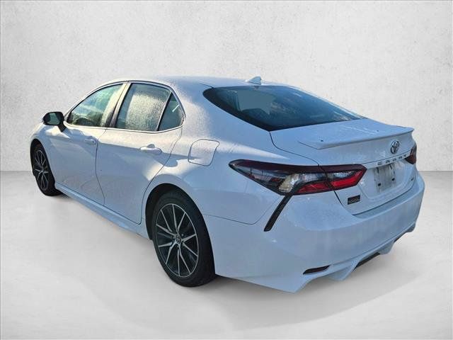 Used 2018 Toyota Camry LE FWD image 7