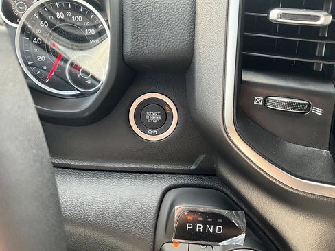 New 2026 RAM 1500 4x4 Crew Cab image 18