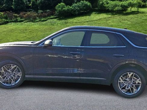 Used 2025 Genesis GV70 2.5T image 5