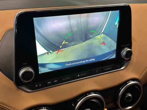 Used 2023 Nissan Sentra SV w/ SV Premium Package image 14