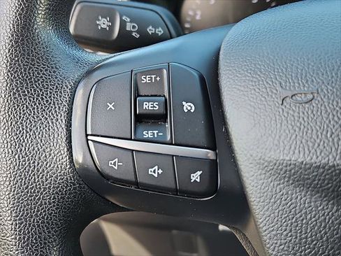 Used 2020 Ford Escape SE image 17