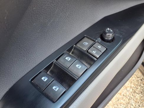 Used 2019 Toyota Camry SE FWD image 15