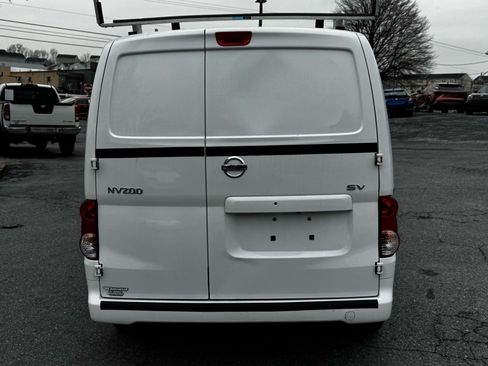 Used 2019 Nissan NV200 SV w/ Navigation Package FWD image 5