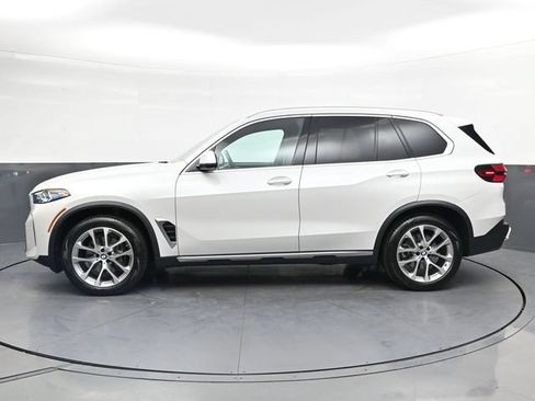 Used 2024 BMW X5 xDrive40i w/ Premium Package AWD/4WD image 7