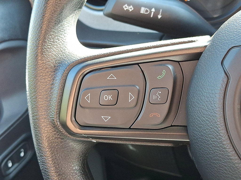 Used 2025 Jeep Wrangler Sport AWD/4WD image 17