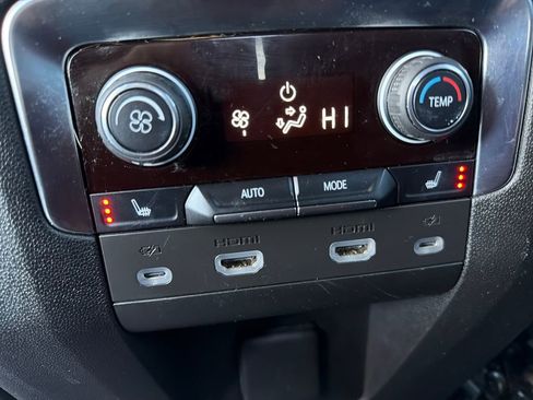 Used 2022 Chevrolet Tahoe Z71 w/ Z71 Off-Road Package image 42