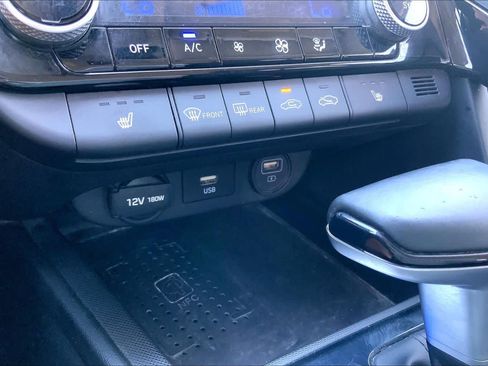 Used 2021 Hyundai Elantra Limited FWD image 28