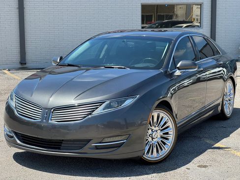 Used 2016 Lincoln MKZ w/ Equipment Group 200A Select FWD image 2