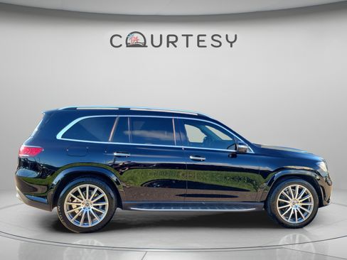 Used 2022 Mercedes-Benz GLS 450 4MATIC image 6