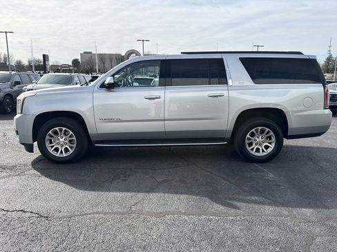 Used 2019 GMC Yukon XL SLT w/ Open Road Package image 3