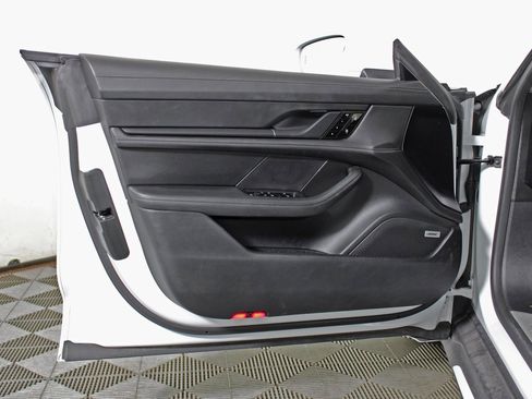 Used 2020 Porsche Taycan Turbo image 16