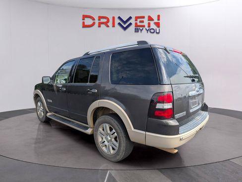 Used 2006 Ford Explorer Eddie Bauer RWD image 3