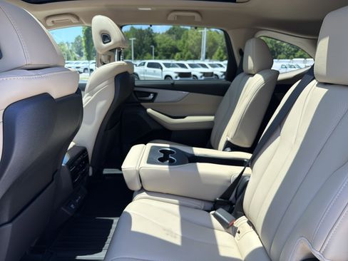 Certified 2024 Acura MDX FWD w/ Technology Package image 31