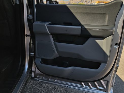 Used 2022 Ford F150 XLT w/ Trailer Tow Package image 22