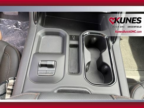 New 2026 GMC Sierra 2500 AT4 w/ AT4 Premium Plus Package AWD/4WD image 29