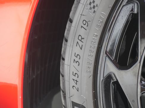 Used 2020 Chevrolet Corvette Stingray Premium Cpe w/ 3LT Preferred Equipment Group RWD image 40