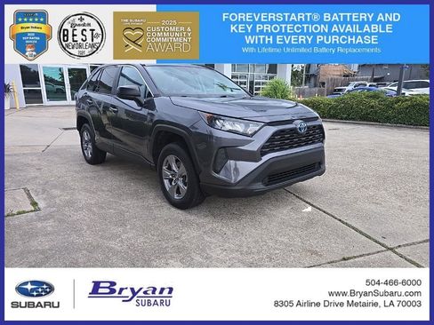 Used 2022 Toyota RAV4 LE AWD/4WD image 1