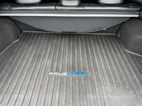 Used 2022 Toyota Prius Prime LE image 15