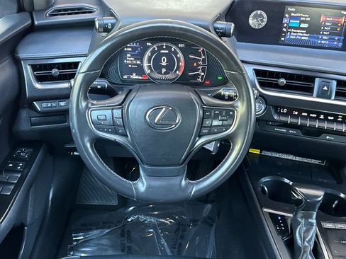 Used 2021 Lexus UX 200 w/ Accessory Package (Z1) FWD image 15