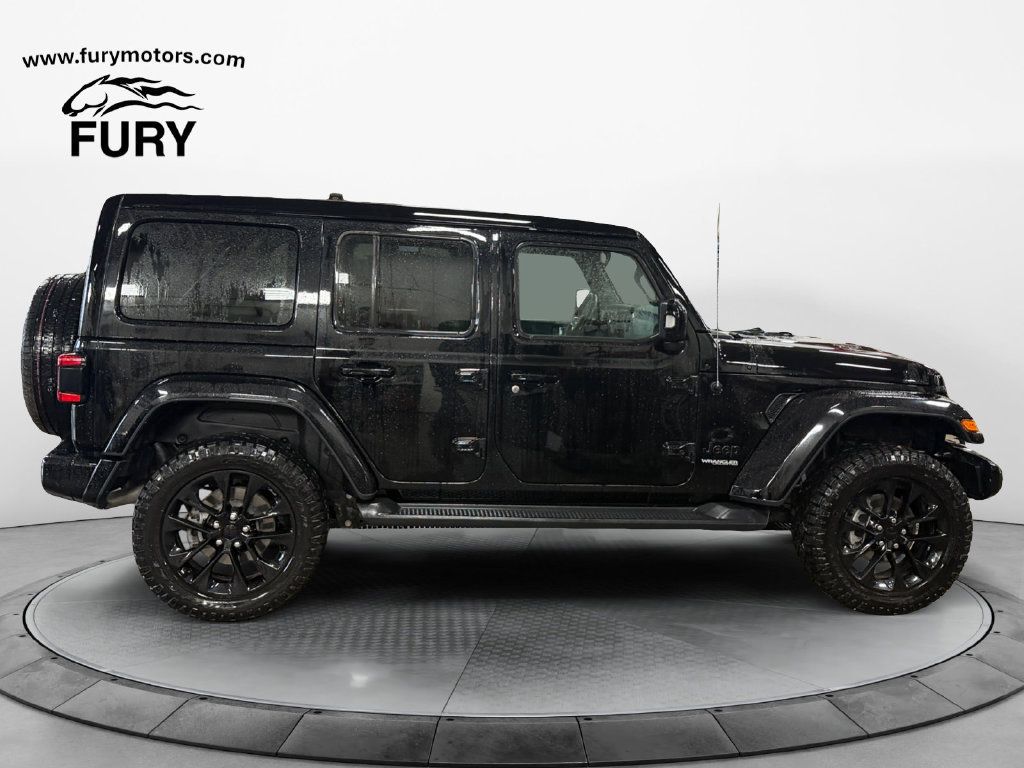 Used 2022 Jeep Wrangler Unlimited Sahara AWD/4WD image 3